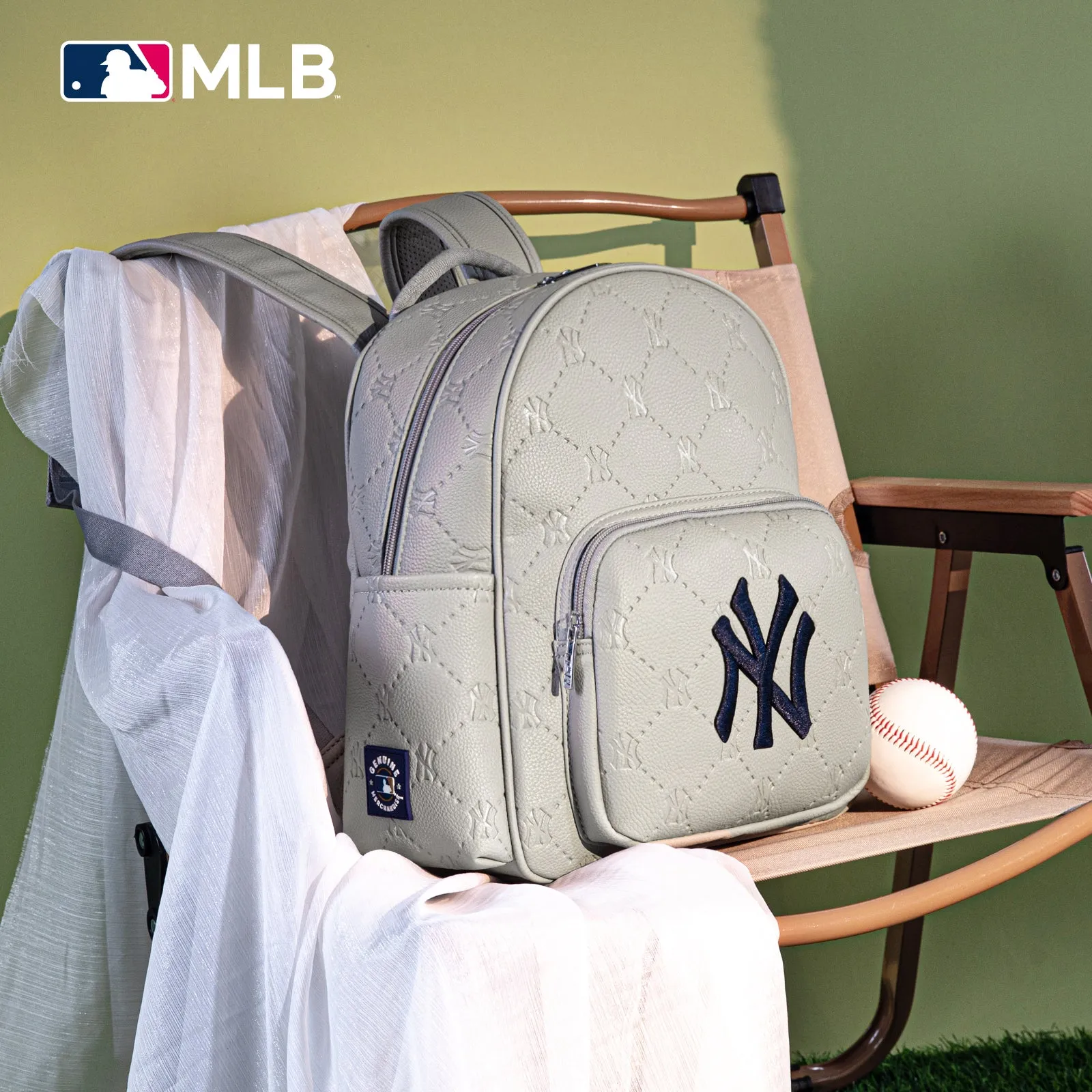 MLB-NY32-003  MLB  New York Yankees  Team Backpack