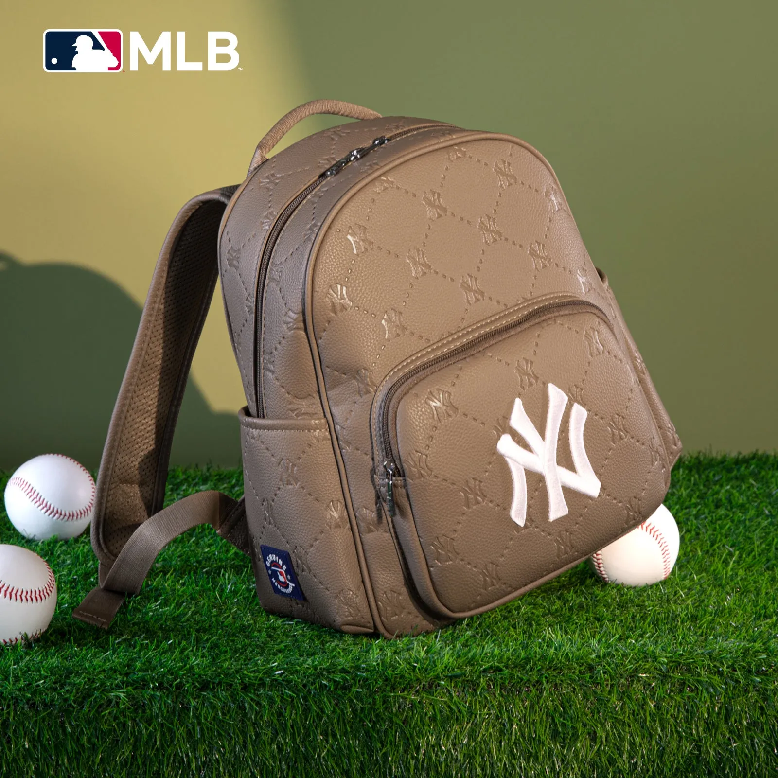 MLB-NY32-003  MLB  New York Yankees  Team Backpack